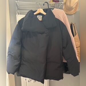 Down puff Jumper black